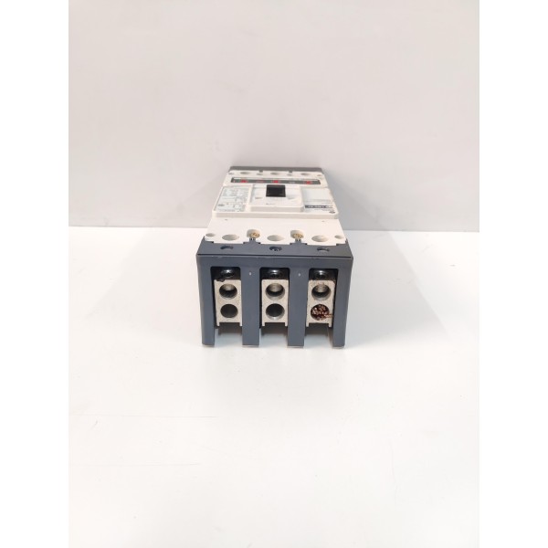 ALLEN-BRADLEY 140U-K3X3 A CIRCUIT BREAKER