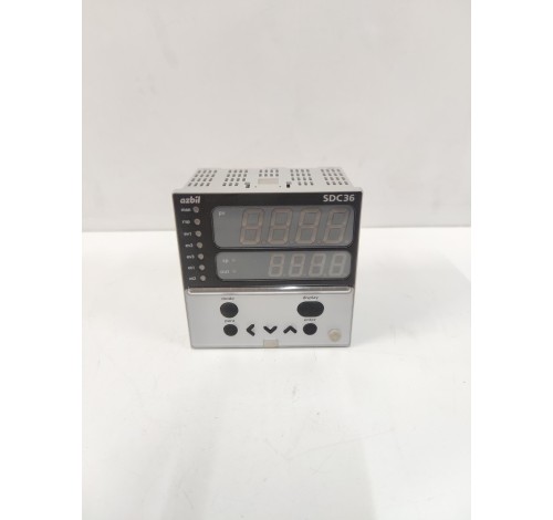 AZBIL SDC36 P/N C36TR0UA2200 STEAM TEMPERATURE INDICATOR