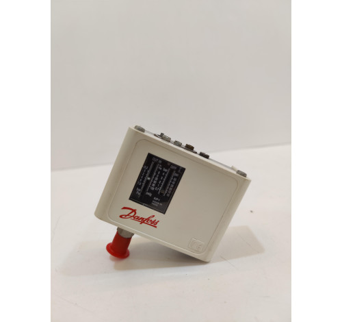 DANFOSS KP 1 060-1101 PRESSURE SWITCH PRESSURE CONTROLLER