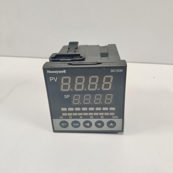 HONEYWELL DC1030PL-101000-E CONTROLLER