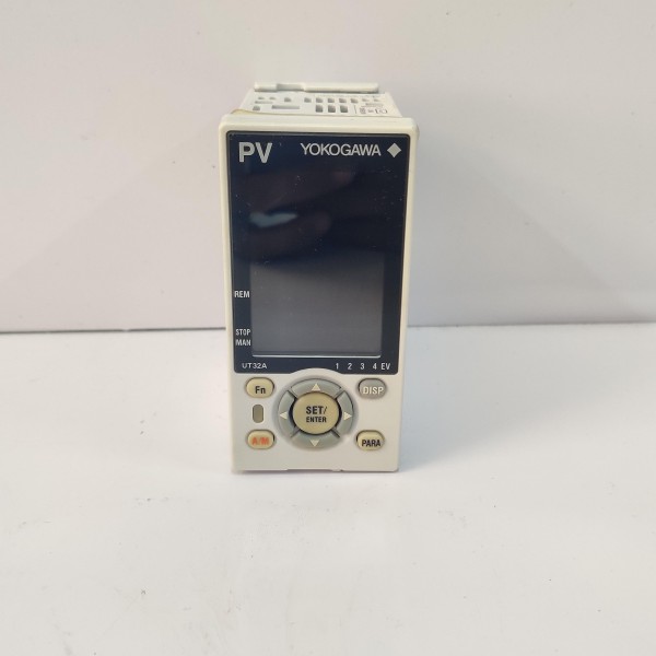 YOKOGAWA UT32A-200-00-00 UT32A CONTROLLER